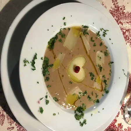 пицути Pensión 3*